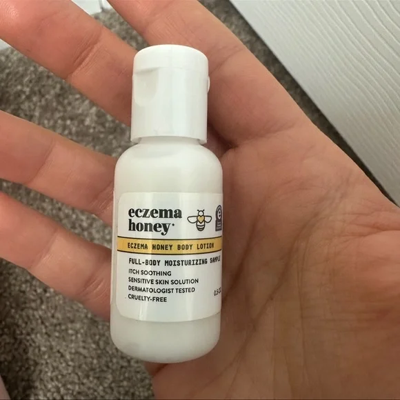 🌸 6/$16 -New 4 piece Skincare set (Feel daily cleanser, CannaCell, & 2Eczema) - Picture 2 of 6